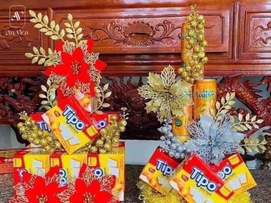 trang trí bánh kẹo ngày tết bằng tháp