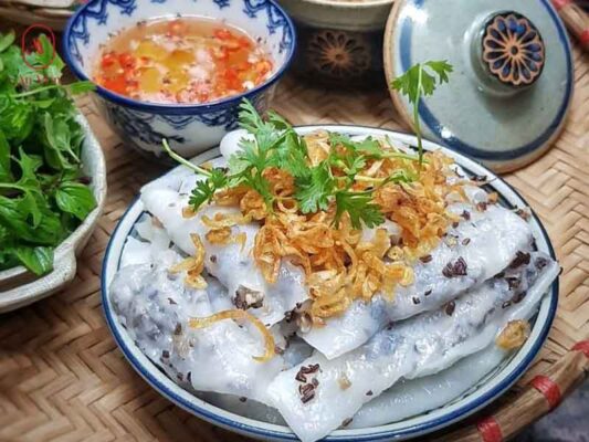 Khám Phá Những Món Bánh Kẹo Đặc Sản Hà Nội Được Yêu Thích Nhất bánh kẹo đăc sản Hà Nội: bánh cuốn